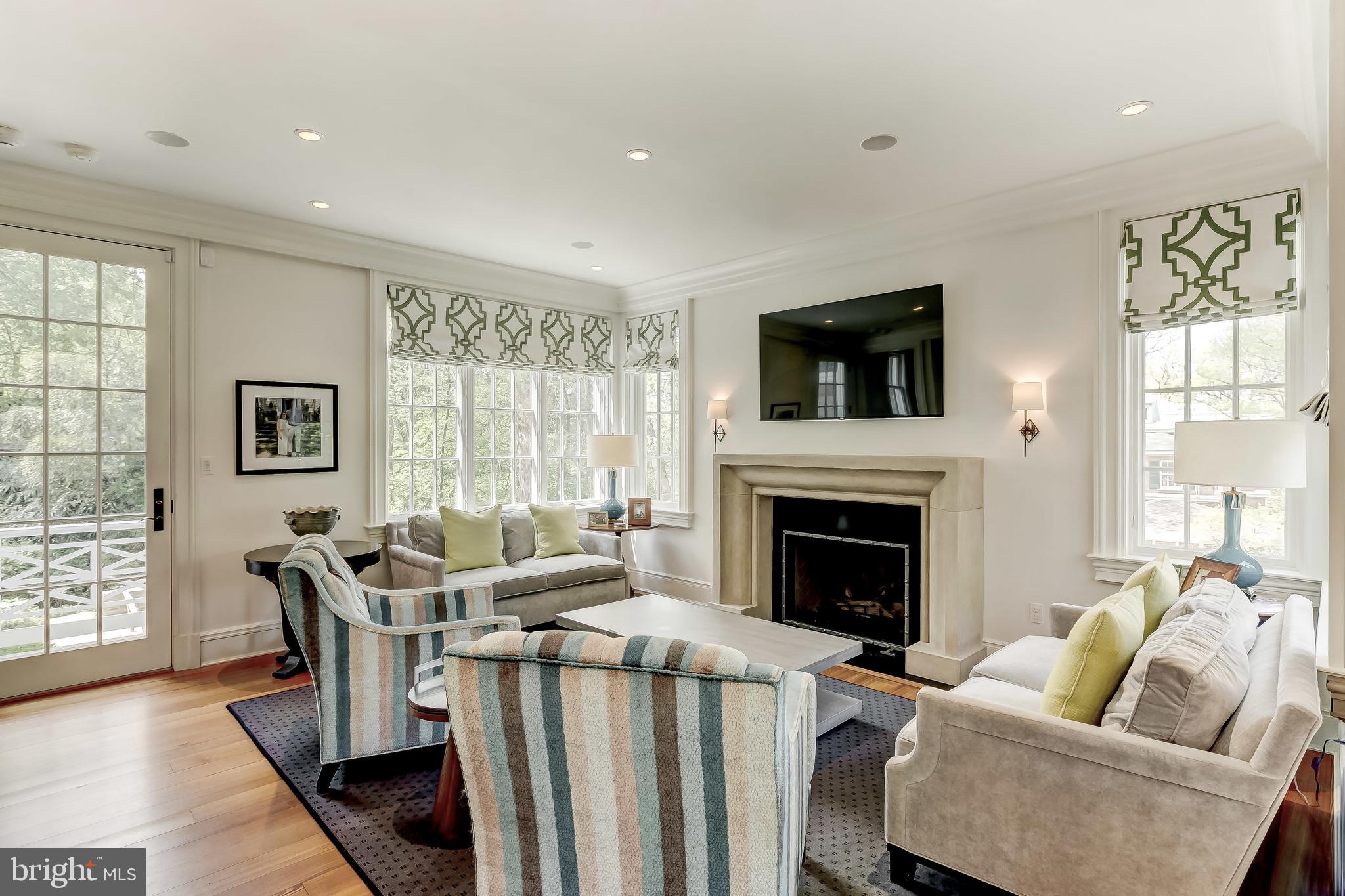 210 Club Road Baltimore, MD 21210 - Photo 23 of 69 Family Room