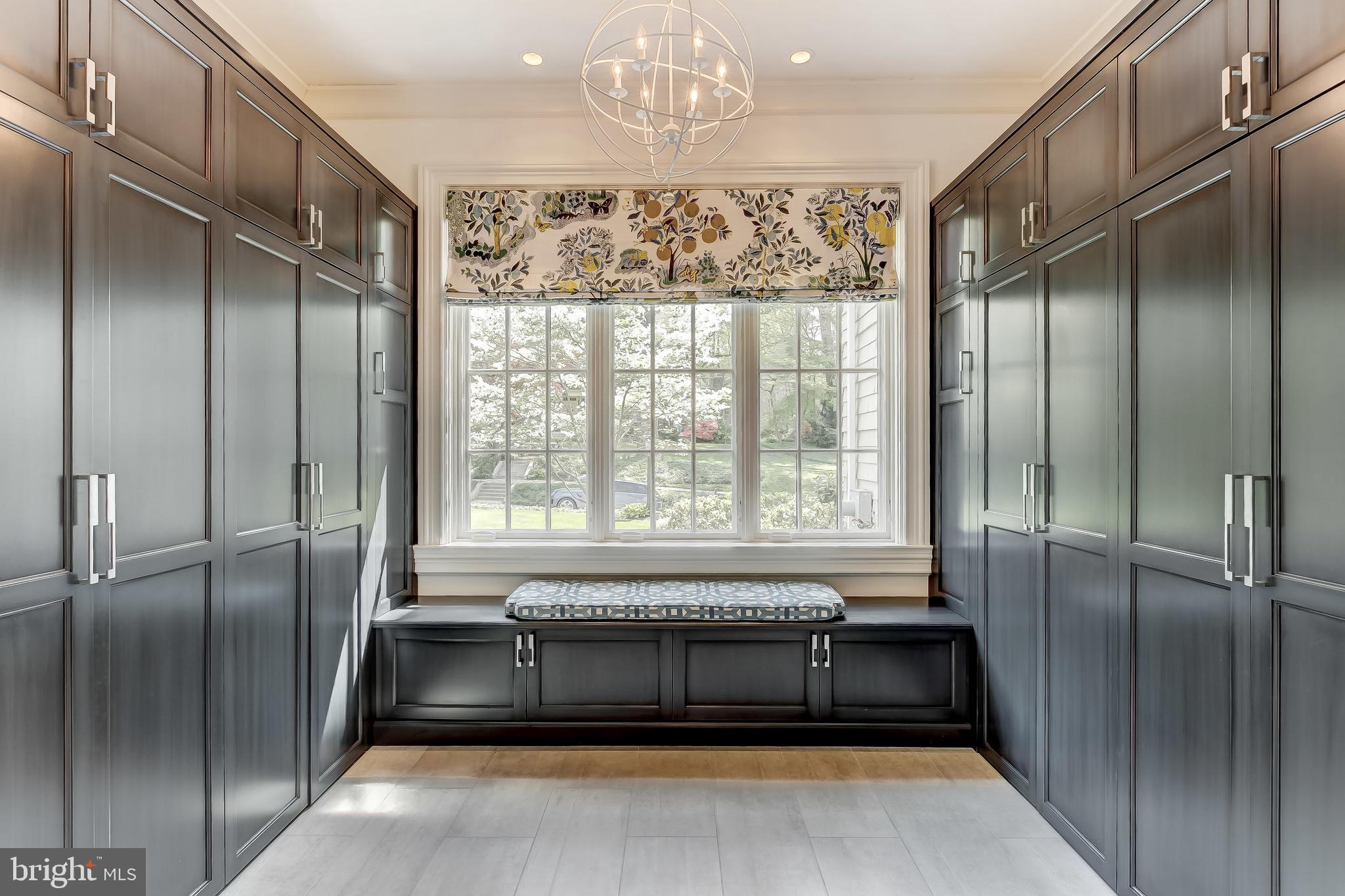 210 Club Road Baltimore, MD 21210 - Photo 28 of 69 Mudroom