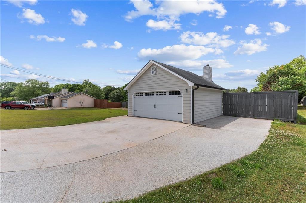 1587 Cronic Town Road Auburn, GA 30011 - Photo 3 of 56