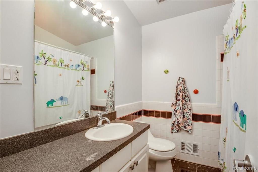 32191 Marblehead Road Farmington, MI 48336 - Photo 26 of 35
