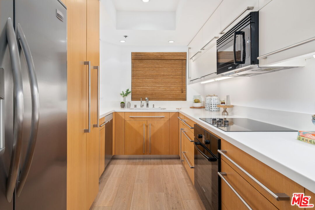 2940 Neilson Way, Unit 204 Santa Monica, CA 90405 - Photo 14 of 43