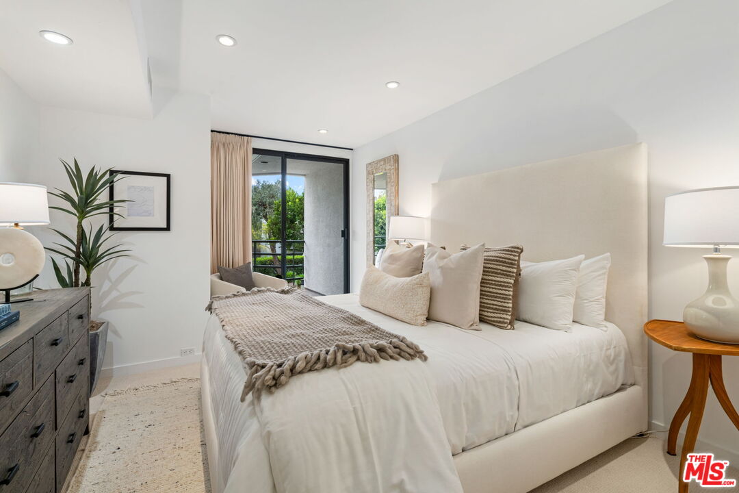 2940 Neilson Way, Unit 204 Santa Monica, CA 90405 - Photo 20 of 43