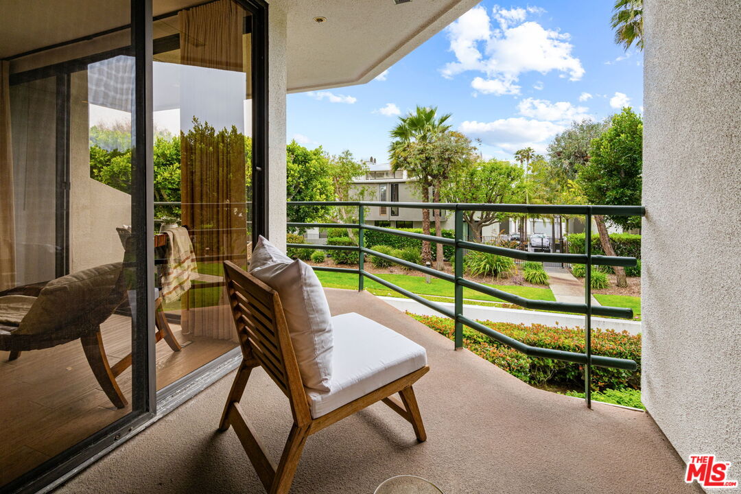 2940 Neilson Way, Unit 204 Santa Monica, CA 90405 - Photo 23 of 43