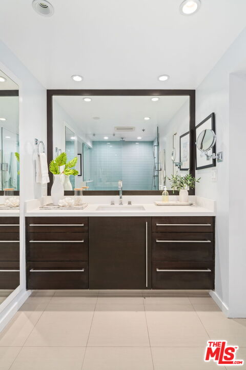 2940 Neilson Way, Unit 204 Santa Monica, CA 90405 - Photo 24 of 43