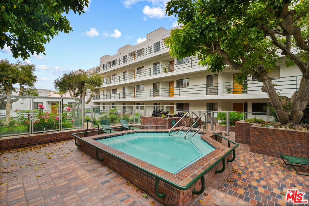 2940 Neilson Way, Unit 204 Santa Monica, CA 90405 - Photo 31 of 43