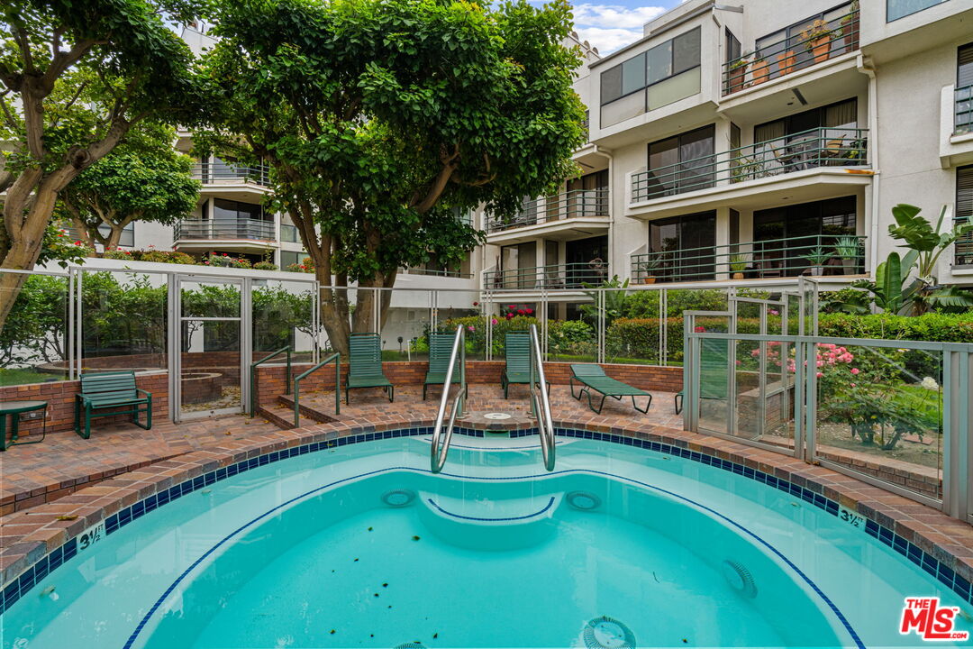 2940 Neilson Way, Unit 204 Santa Monica, CA 90405 - Photo 32 of 43