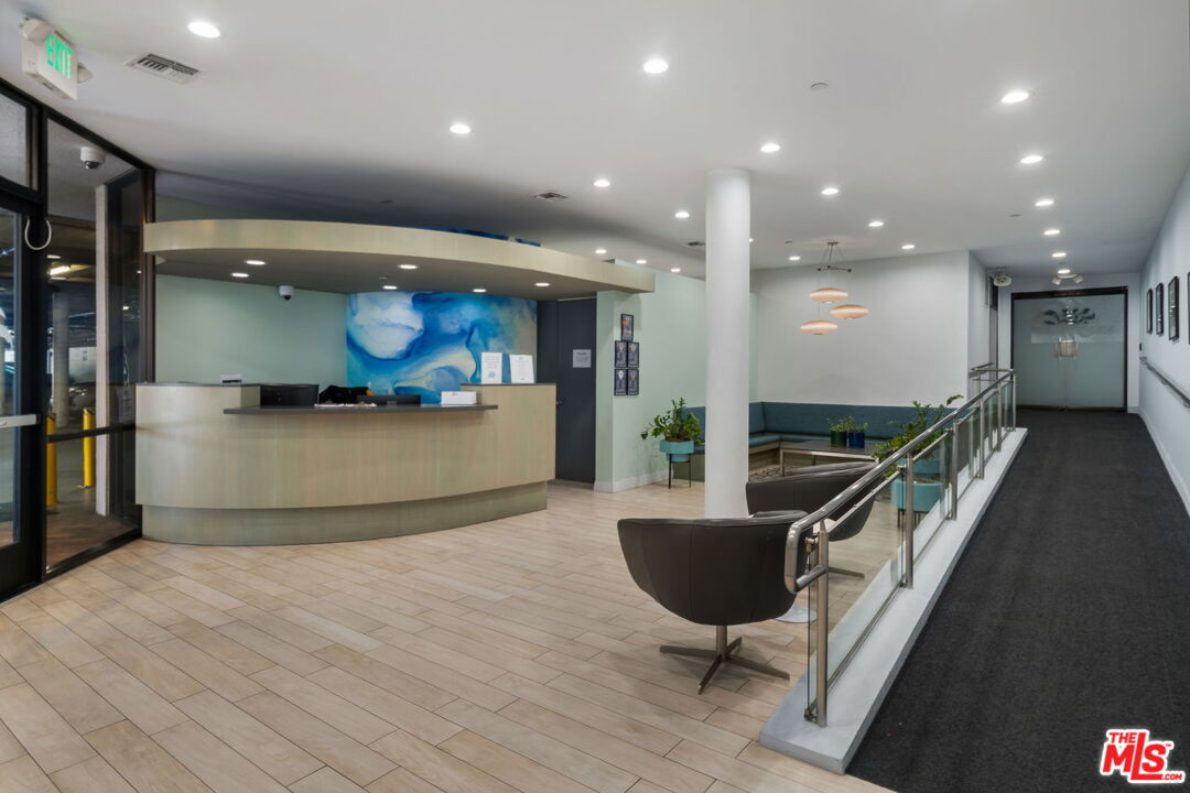 2940 Neilson Way, Unit 204 Santa Monica, CA 90405 - Photo 38 of 43