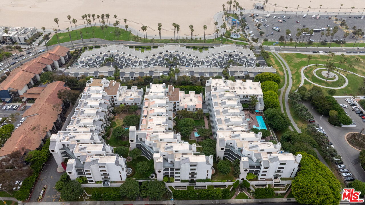 2940 Neilson Way, Unit 204 Santa Monica, CA 90405 - Photo 39 of 43