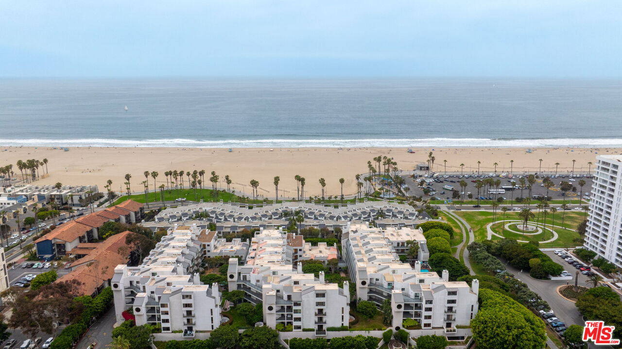 2940 Neilson Way, Unit 204 Santa Monica, CA 90405 - Photo 40 of 43