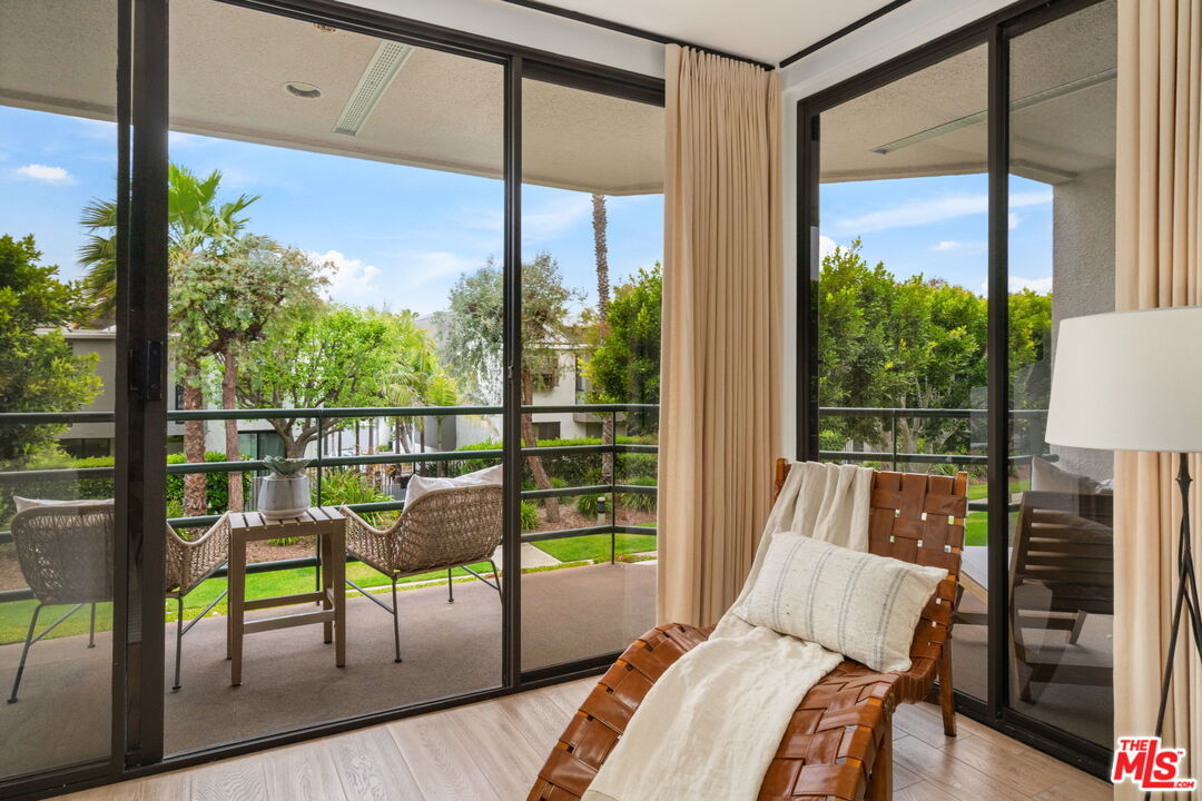 2940 Neilson Way, Unit 204 Santa Monica, CA 90405 - Photo 4 of 43