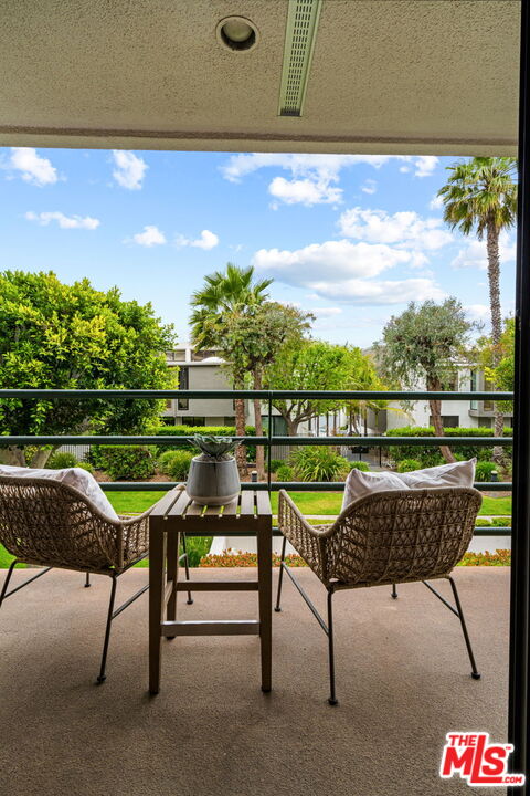 2940 Neilson Way, Unit 204 Santa Monica, CA 90405 - Photo 5 of 43