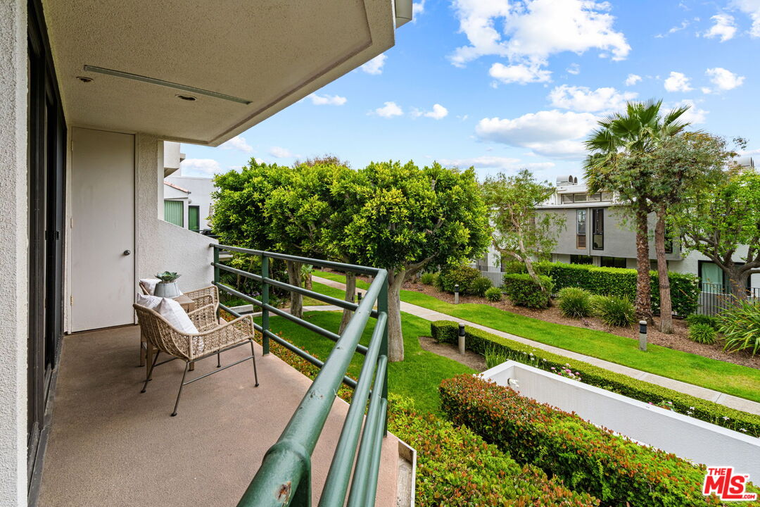 2940 Neilson Way, Unit 204 Santa Monica, CA 90405 - Photo 7 of 43