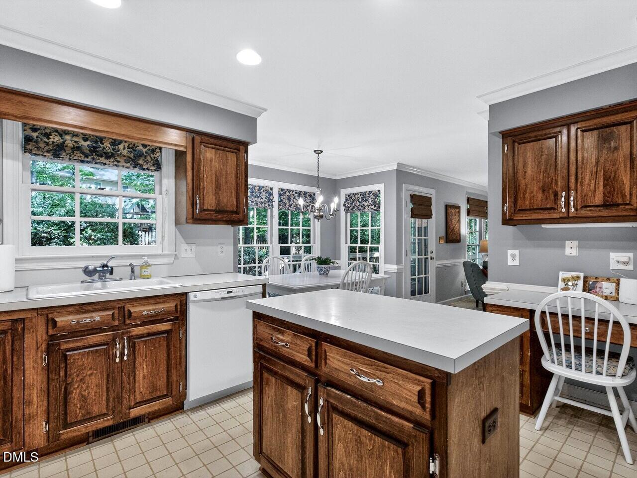 8308 Seagate Drive Raleigh, NC 27615 - Photo 8 of 24 013-1280x960-kitchen