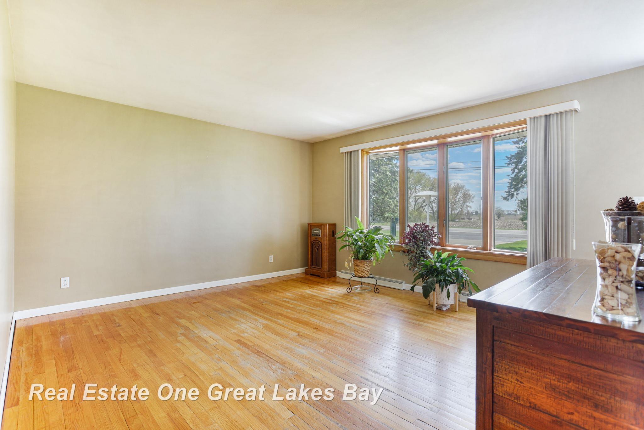 205 Midland Road Auburn, MI 48611 - Photo 7 of 43 Gallery Image 7