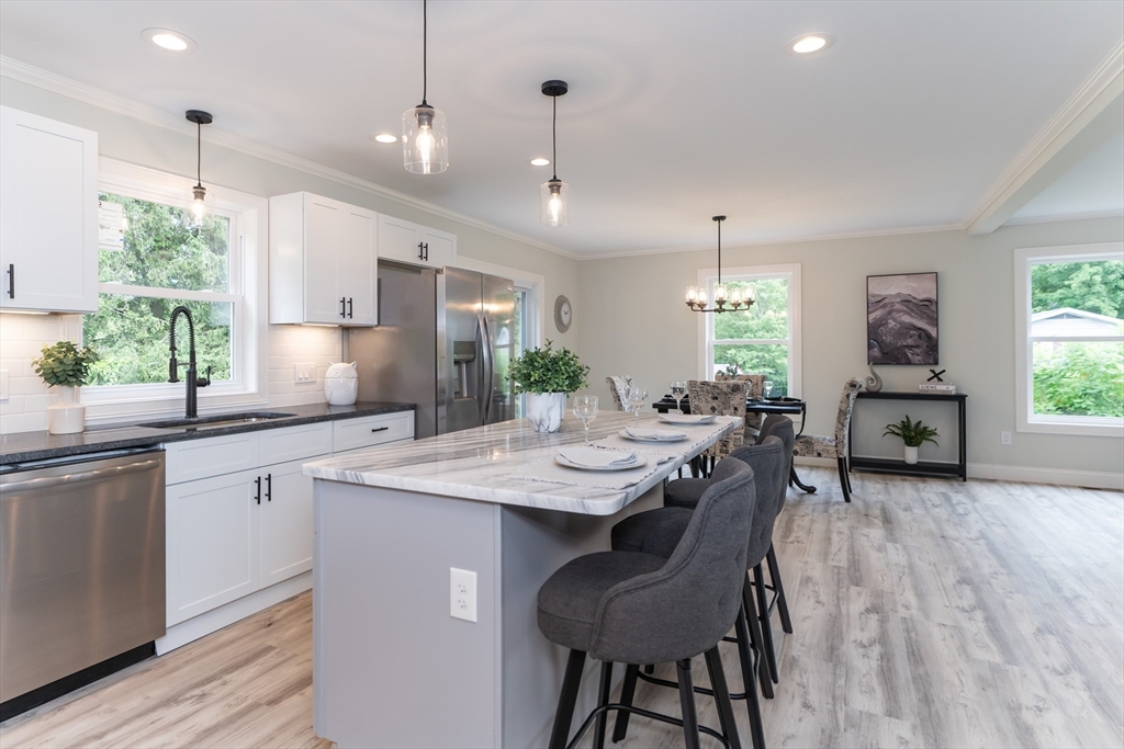 43 Fuller Road Palmer, MA 01069 - Photo 7 of 40 Gallery Image 7