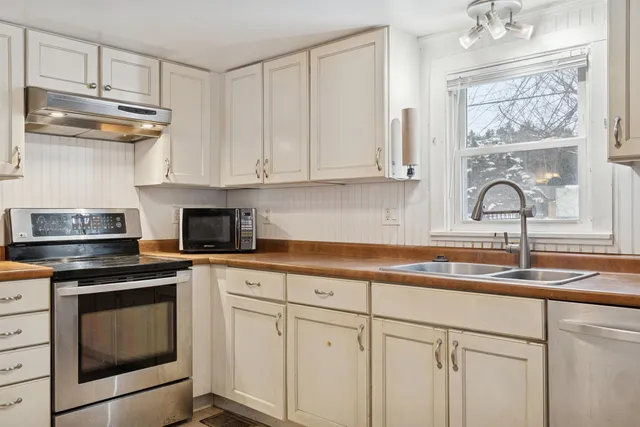 $275,000 | 714 Notch Road, Mendon, VT 05701