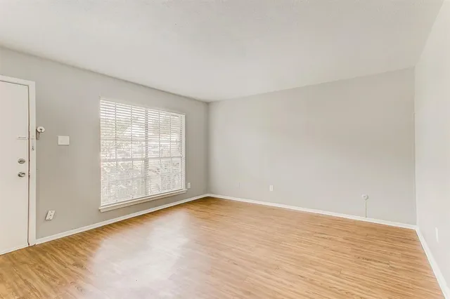 $1,150 | 2200 West Lowden Street, Unit 28, Fort Worth, TX 76110