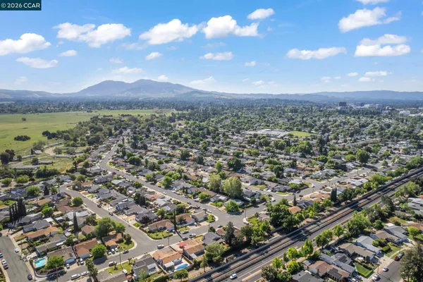 $795,000 | 3585 Esperanza Drive, Concord, CA 94519