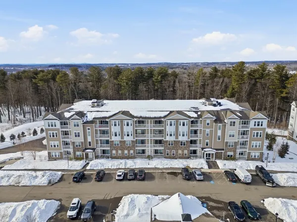 $549,900 | 2 Francis Drive, Unit 405, Andover, MA 01810