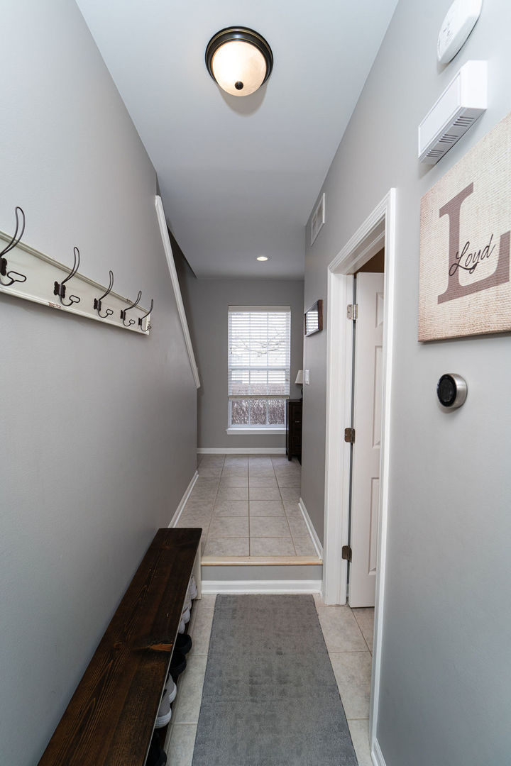 364 Littleton Trail Elgin, IL 60120 - Photo 7 of 36 workspace with wooden floor and windows