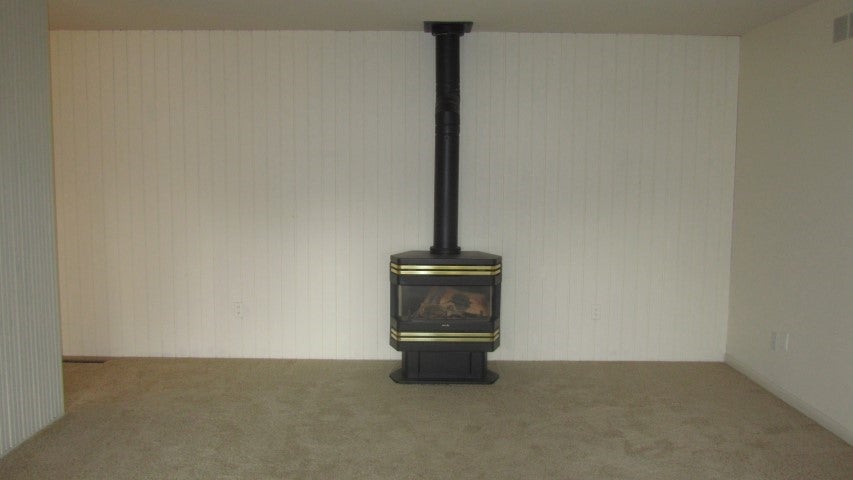 1212 Village Road Iowa City, IA 52240 - Photo 11 of 25 Gallery Image 11