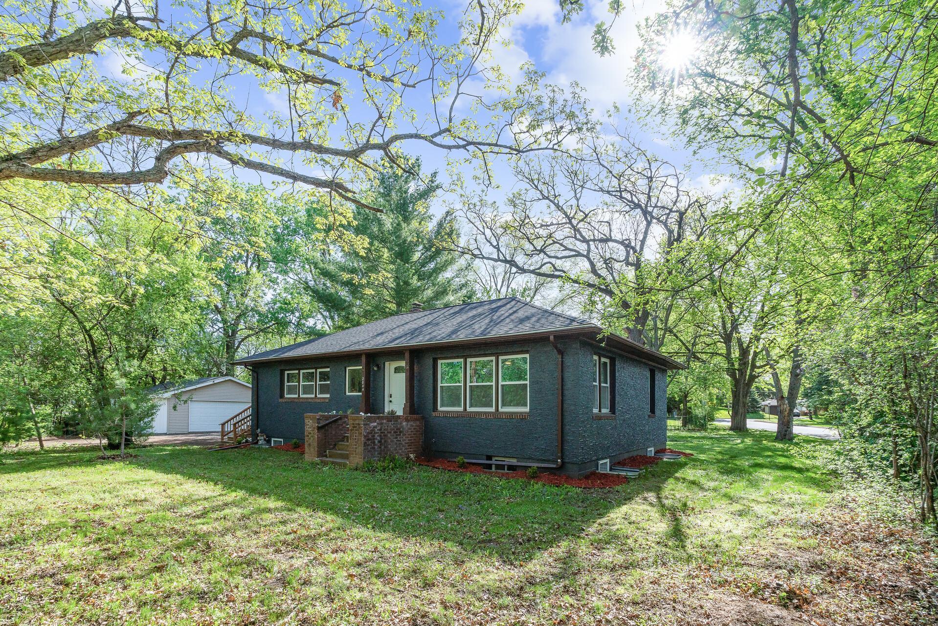 2044 Prosperity Road Maplewood, MN 55109 - Photo 1 of 1 Gallery Image 1