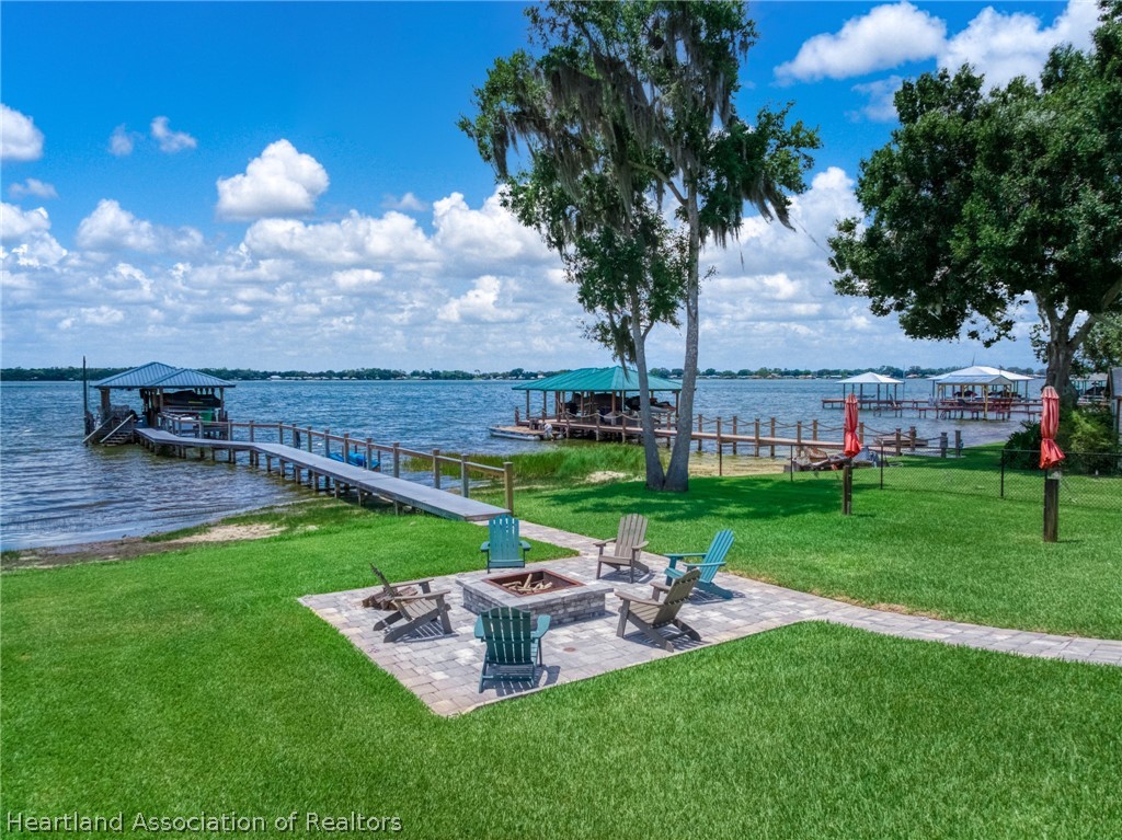 208 Cloverleaf Road Lake Placid, FL 33852 - Photo 3 of 41