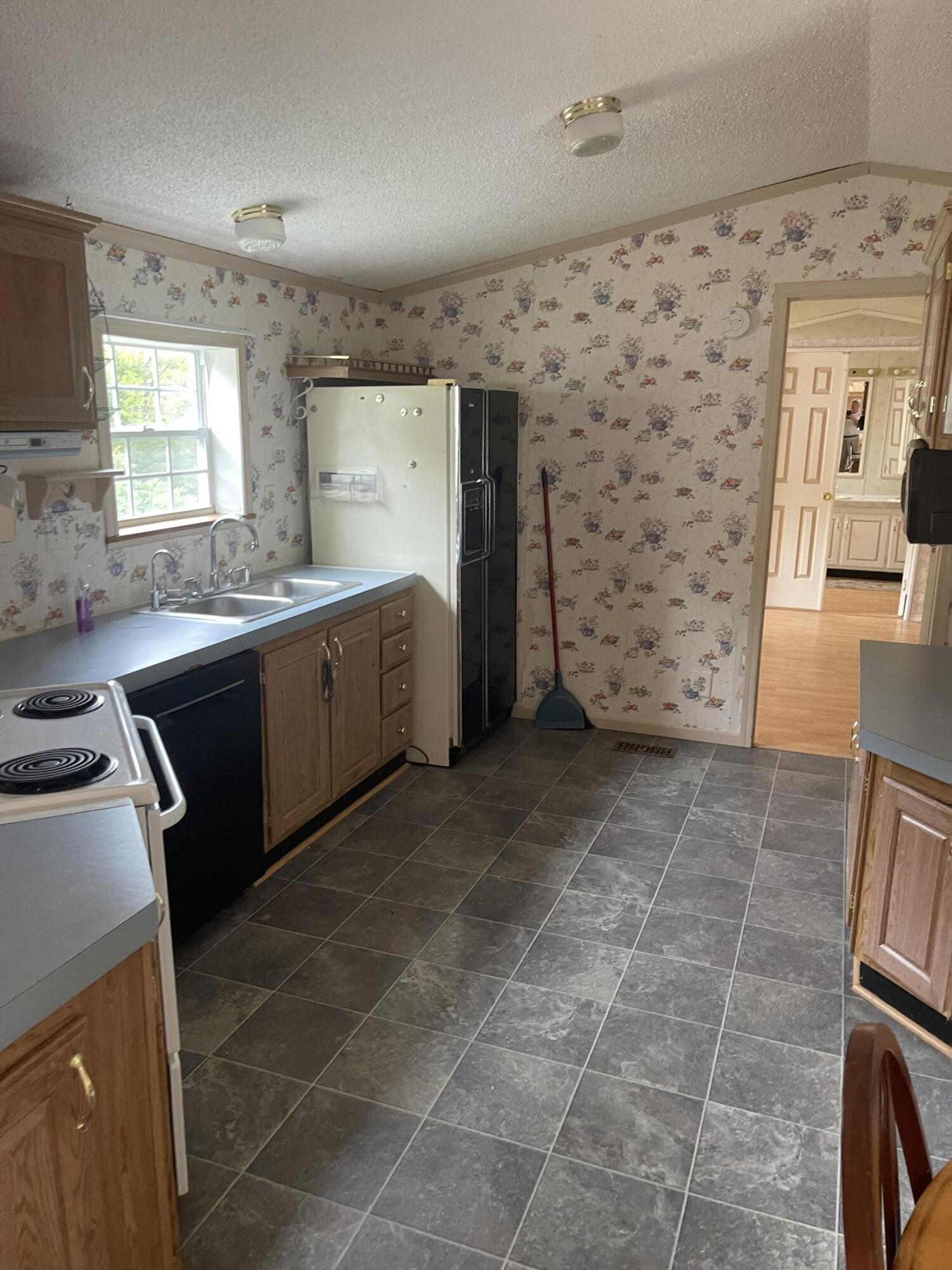 47 Pine Ridge Road Sabattus, ME 04280 - Photo 5 of 13 IMG_3409