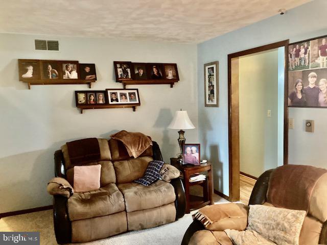 1042 Locust Grove Road Middletown, PA 17057 - Photo 5 of 17 Gallery Image 5