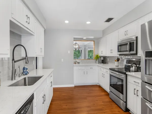 $3,500 | 133 East Park Shores Circle, Unit 4E, Indian River Shores, FL 32963
