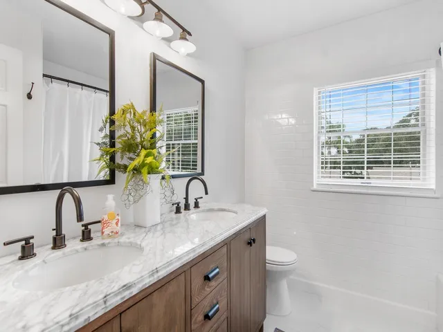 $3,500 | 133 East Park Shores Circle, Unit 4E, Indian River Shores, FL 32963