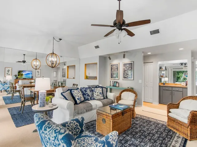 $3,500 | 133 East Park Shores Circle, Unit 4E, Indian River Shores, FL 32963