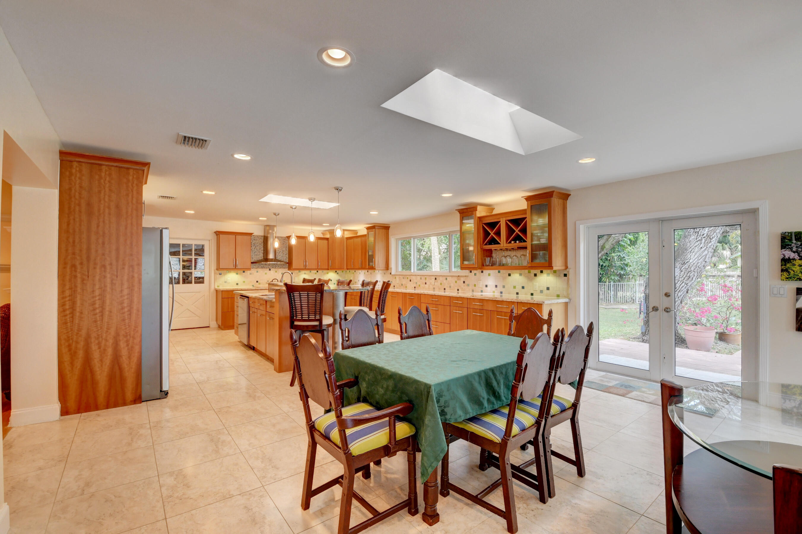 1001 Southwest 21st Street Boca Raton, FL 33486 - Photo 22 of 50 Dining Area