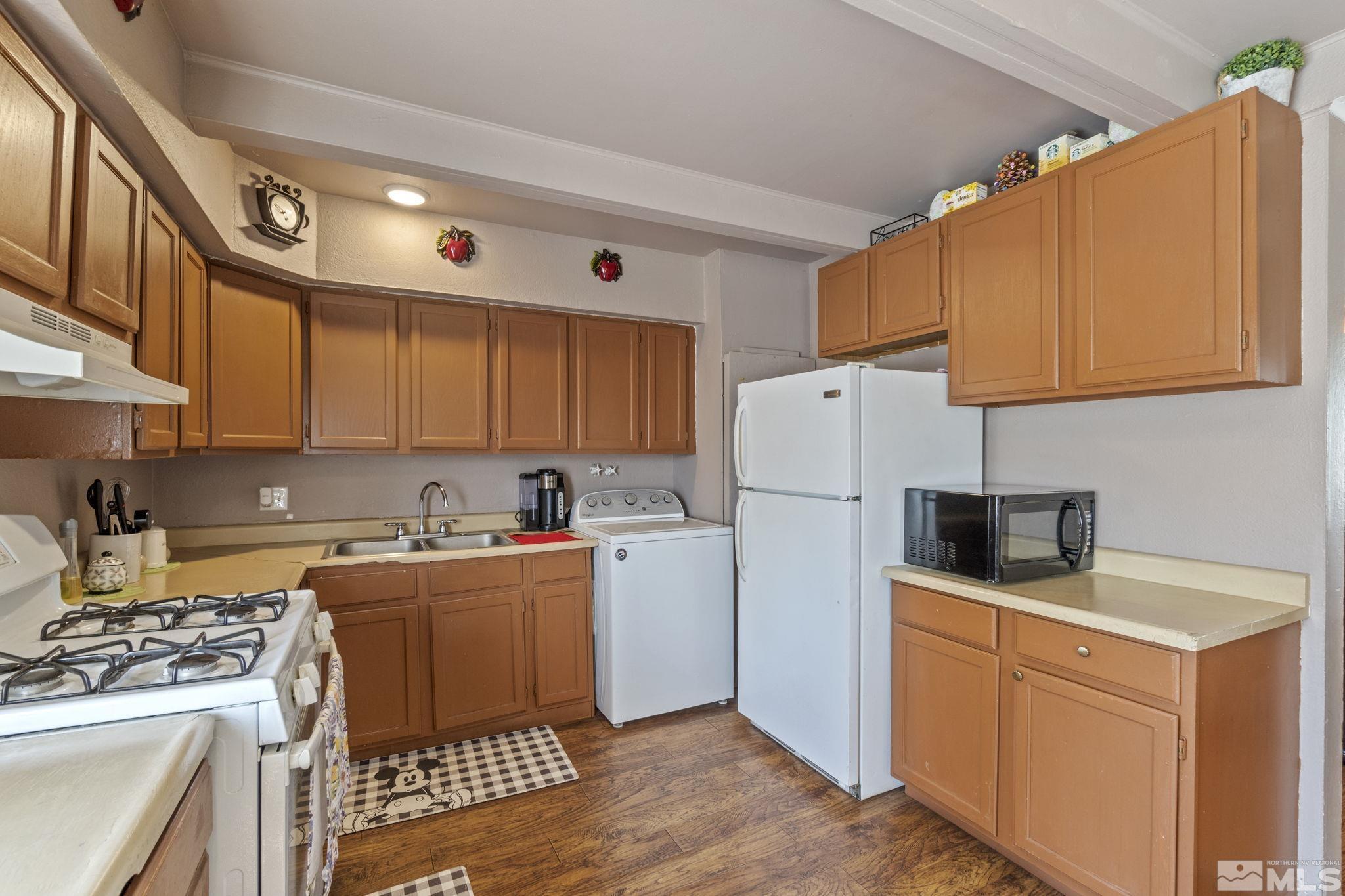 1805 Helena Avenue Reno, NV 89512 - Photo 11 of 32 Photo 11