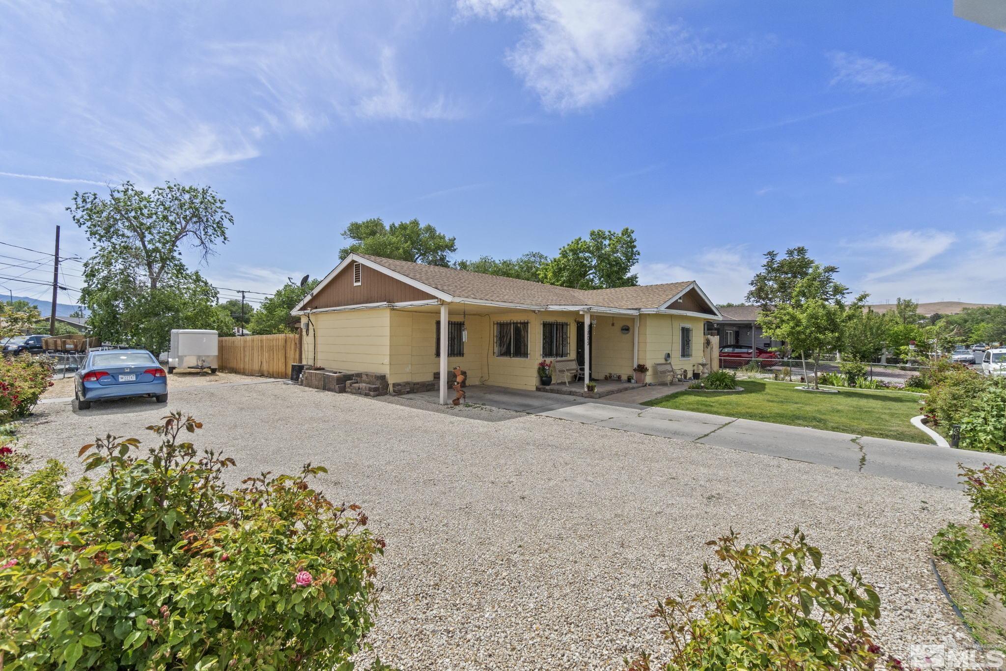 1805 Helena Avenue Reno, NV 89512 - Photo 4 of 32 Photo 4