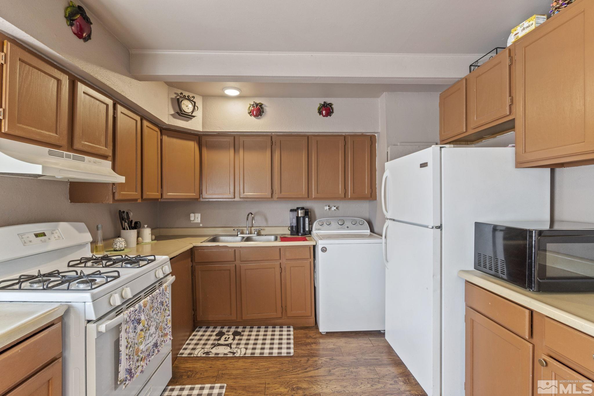 1805 Helena Avenue Reno, NV 89512 - Photo 10 of 32 Photo 10