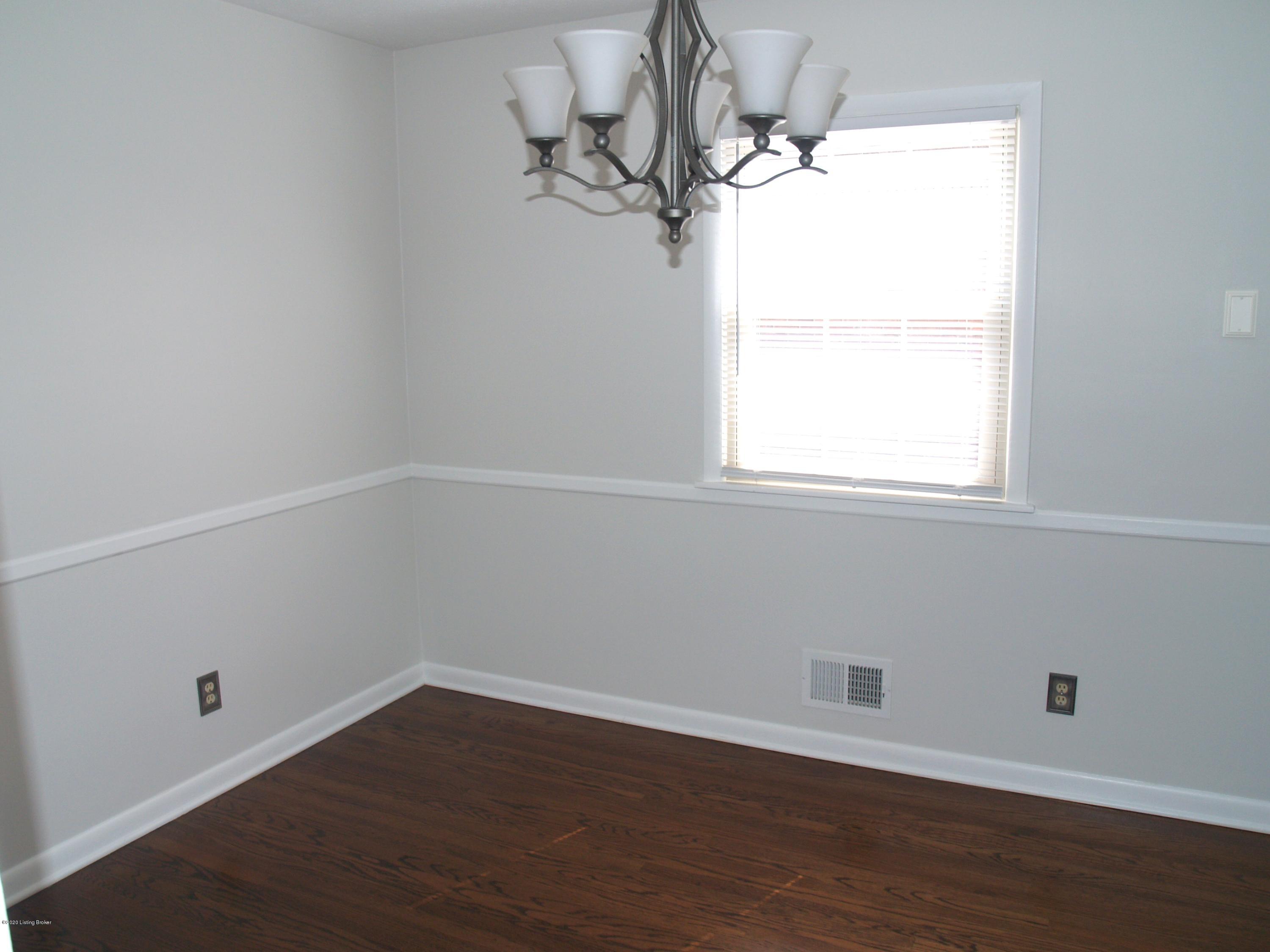 4013 Wimpole Road Louisville, KY 40218 - Photo 13 of 36 P1010674