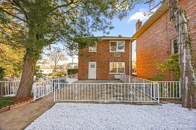 a view of backyard with trees