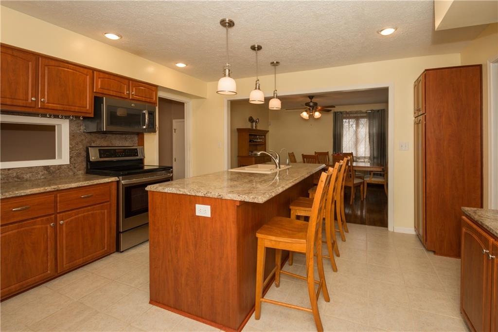 3370 Manning Road Indianapolis, IN 46228 - Photo 4 of 25 Gallery Image 4