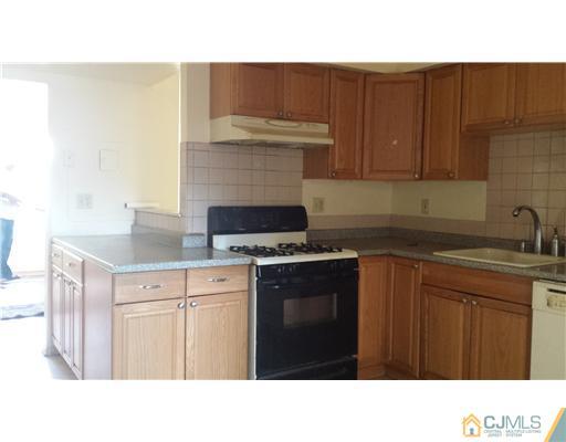 160 Evergreen Road, Unit 2B Edison, NJ 08837 - Photo 3 of 7 Gallery Image 3