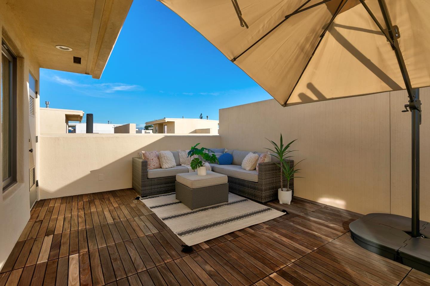 534 Fierro Loop Campbell, CA 95008 - Photo 42 of 55 a living room with furniture and a rug