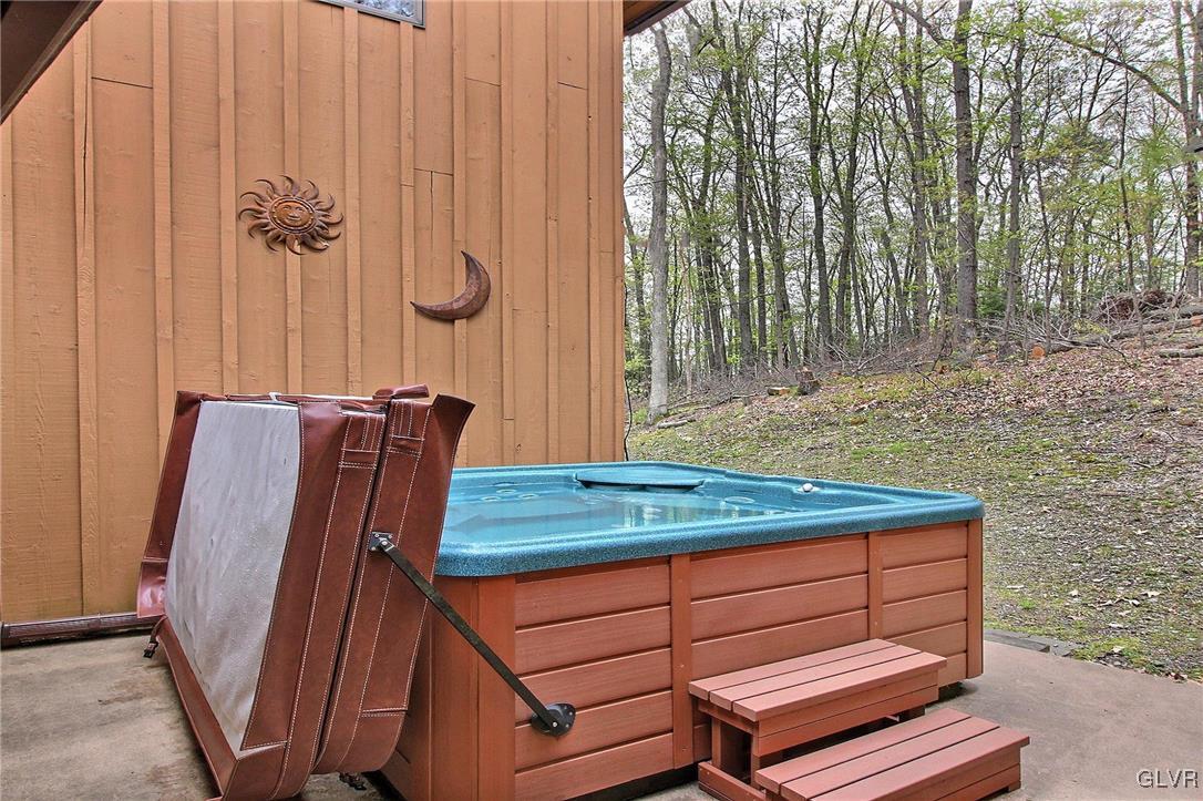 356 Timberlake Road Stroudsburg, PA 18360 - Photo 3 of 47 Gallery Image 3