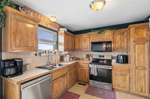 $299,900 | 705 Fall Creek Circle, Belton, MO 64012