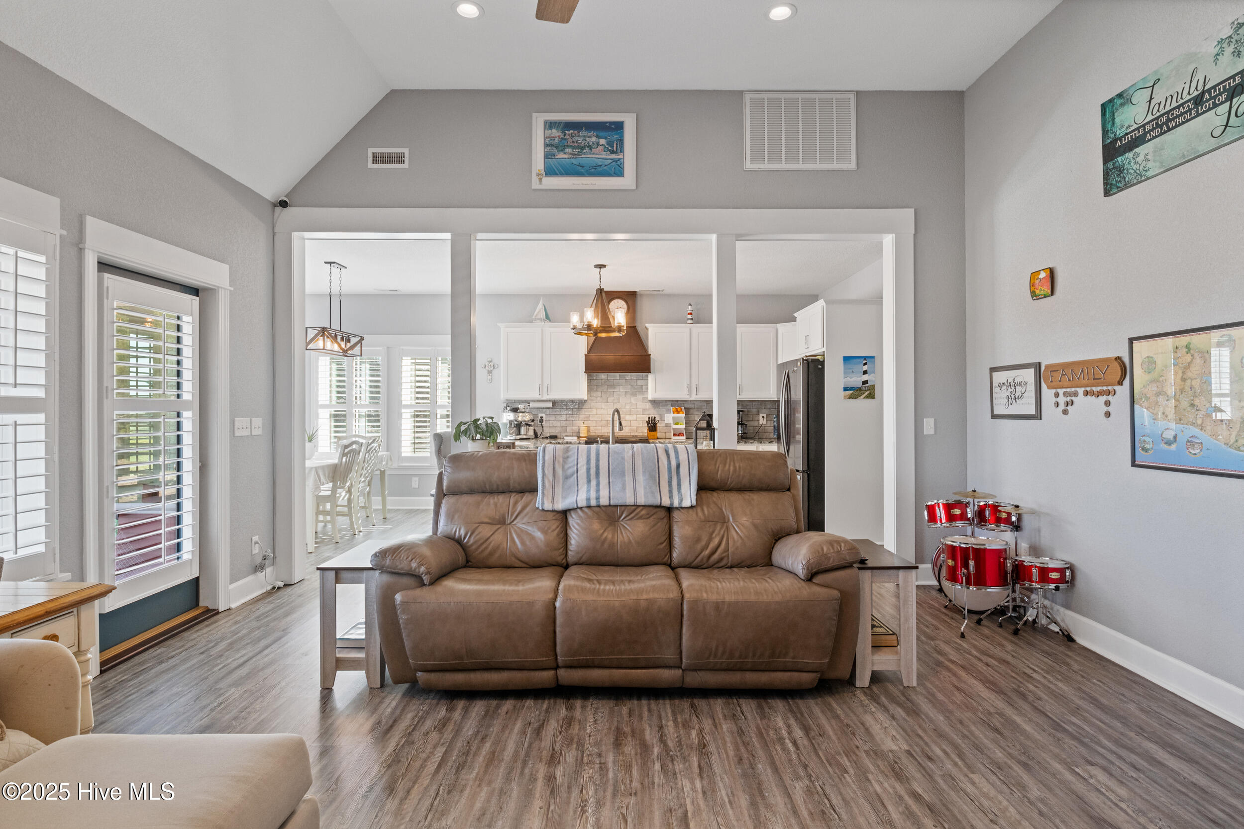 292 Highway 34 Camden, NC 27921 - Photo 12 of 43 Living Room