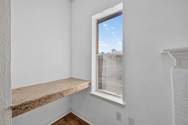 a view of utility room