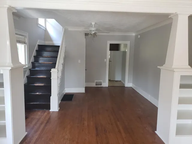 $1,200 | 758 West Huron Street, Pontiac, MI 48341