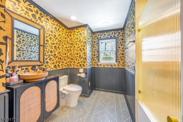 $1,795,000 | 250 Old Short Hills Road, Short Hills, NJ 07078