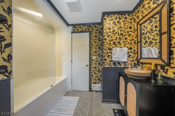 $1,795,000 | 250 Old Short Hills Road, Short Hills, NJ 07078