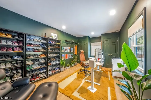 $1,795,000 | 250 Old Short Hills Road, Short Hills, NJ 07078