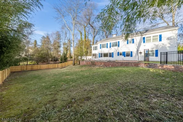 $1,795,000 | 250 Old Short Hills Road, Short Hills, NJ 07078